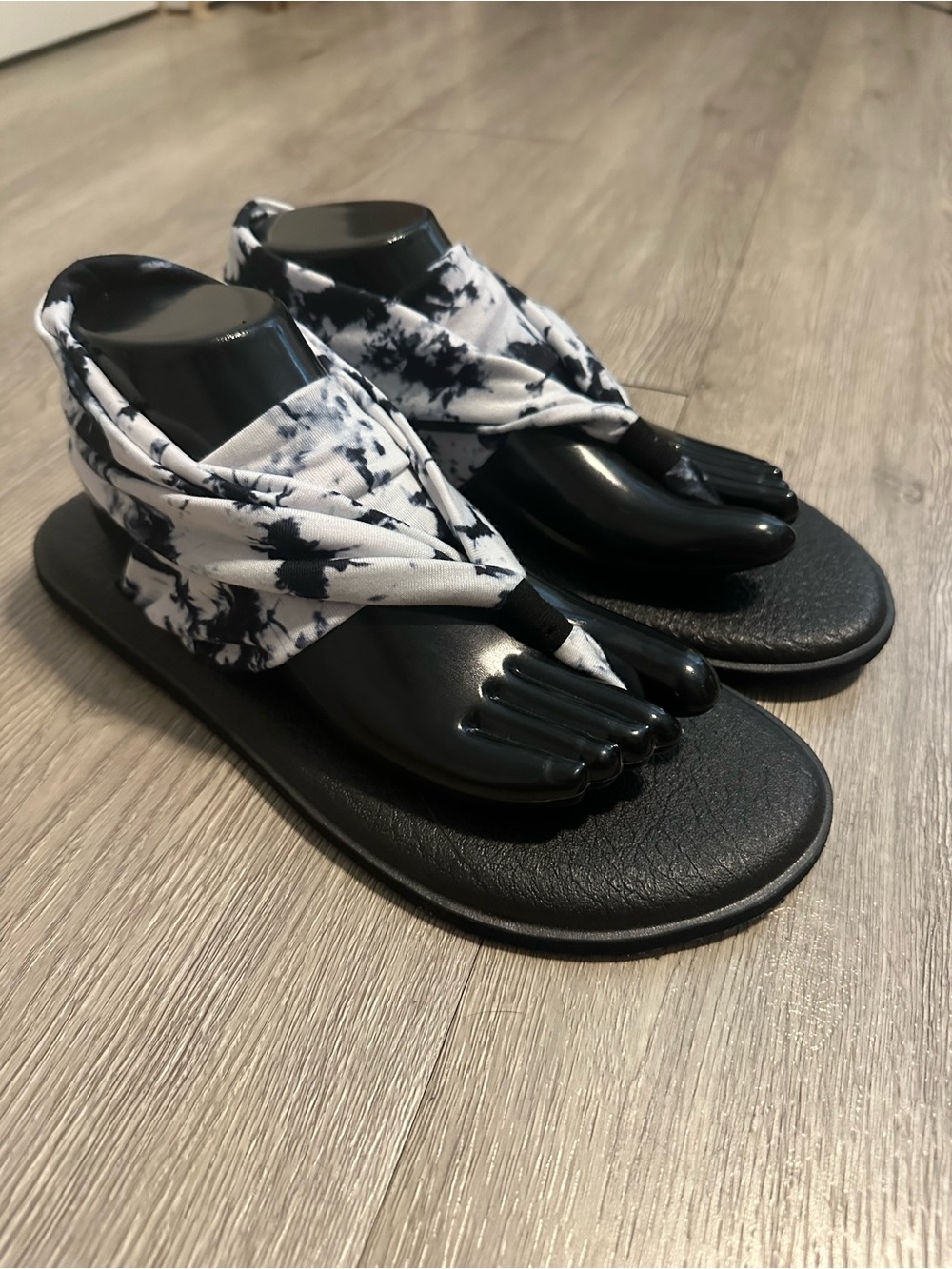 Sanuk Yoga Sling 2 Prints Women's Flips Flops Sandals Tie Dye Yoga Mat Sz 10